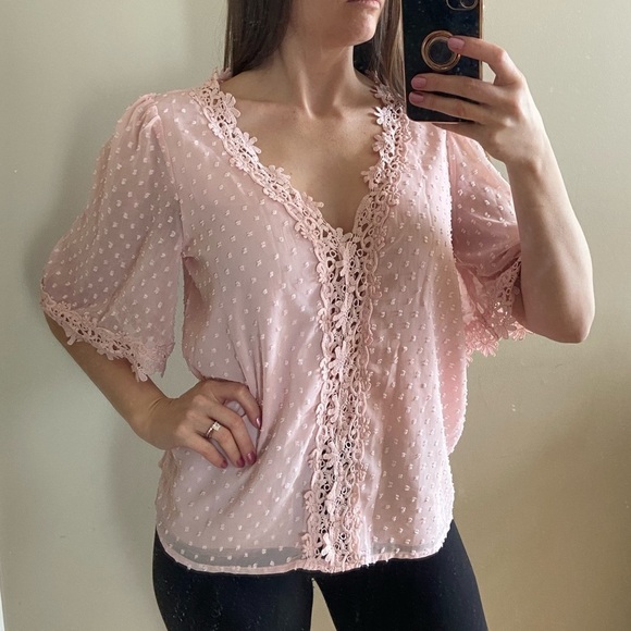 𝅺𝅺⭐️2 FOR $20⭐️ Shein Swiss Dot Guipure Lace Panel Blouse Baby Pink Medium/6 - Picture 9 of 10